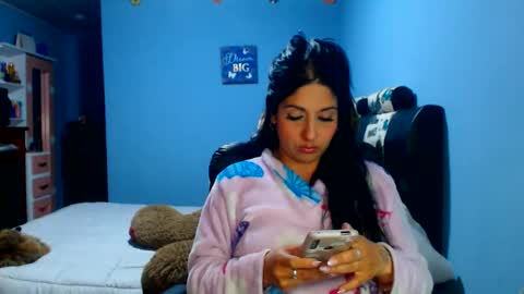 Karina online show from May 20, 2026, 1:23 am