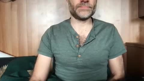 Snapshot of saint009 chatting on February 20, 2025, 9:22 am saint009 online show from February 20, 2025, 9:22 am