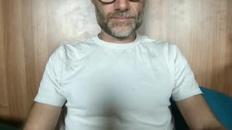 Snapshot of saint009 chatting on July 10, 2026, 1:03 pm saint009 online show from July 10, 2026, 1:03 pm