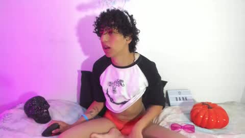 Snapshot of saint_dark chatting on October 31, 2025, 2:18 pm saint_dark online show from October 31, 2025, 2:18 pm