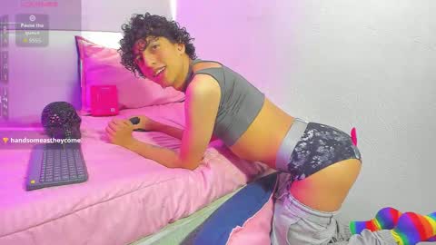 Snapshot of saint_dark chatting on November 27, 2025, 2:19 pm saint_dark online show from November 27, 2025, 2:19 pm