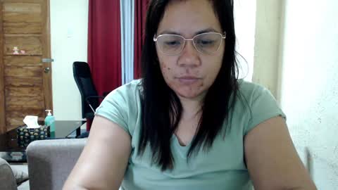 saint_flowerxxx online show from January 12, 2025, 11:47 pm