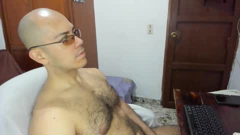 Snapshot of saintedy01 chatting on October 26, 2025, 12:33 pm saintedy01 online show from October 26, 2025, 12:33 pm