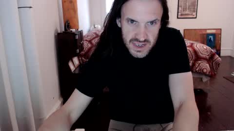 SaintReeves online show from December 5, 2024, 3:28 pm