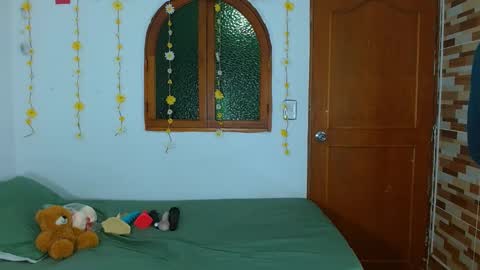 crisma online show from October 7, 2025, 3:25 am