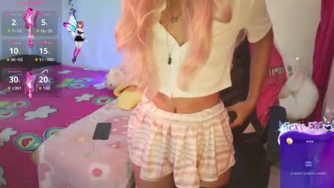 Snapshot of saki_nyan chatting on May 18, 2026, 11:49 am Saki online show from May 18, 2026, 11:49 am