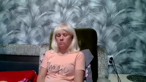 Snapshot of sakura_blonde chatting on November 6, 2025, 8:26 am sakura_blonde online show from November 6, 2025, 8:26 am