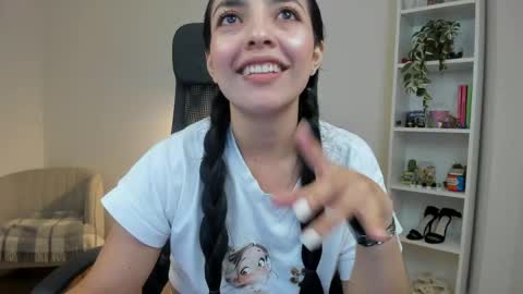 Snapshot of sakura_harper chatting on June 5, 2026, 6:20 am Sakura Harper online show from June 5, 2026, 6:20 am