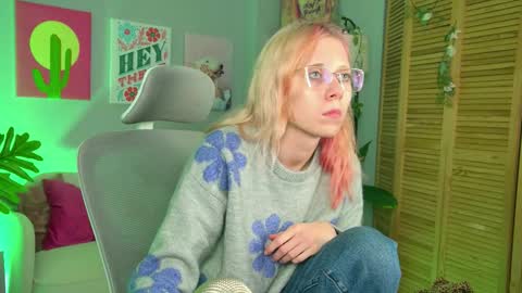 Snapshot of sakurabliss chatting on November 4, 2025, 5:01 pm sakurabliss online show from November 4, 2025, 5:01 pm