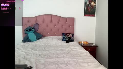 Luna  online show from March 17, 2026, 6:44 pm