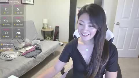 Snapshot of sakuura7 chatting on October 5, 2025, 10:46 am Sakura online show from October 5, 2025, 10:46 am