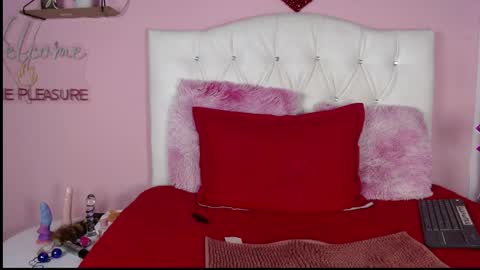 Snapshot of salamandra_franco chatting on April 7, 2026, 8:20 pm salamandra_franco online show from April 7, 2026, 8:20 pm
