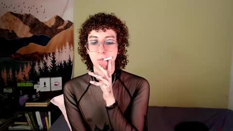 Snapshot of salemqueer_ chatting on January 22, 2025, 12:48 am Sam online show from January 22, 2025, 12:48 am