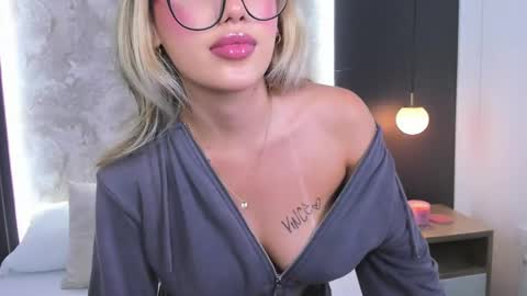 Snapshot of saliha_pinky chatting on September 14, 2025, 2:54 am S A L I H A online show from September 14, 2025, 2:54 am