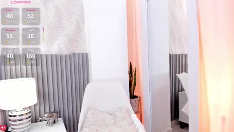 Silvia online show from November 5, 2025, 12:38 pm