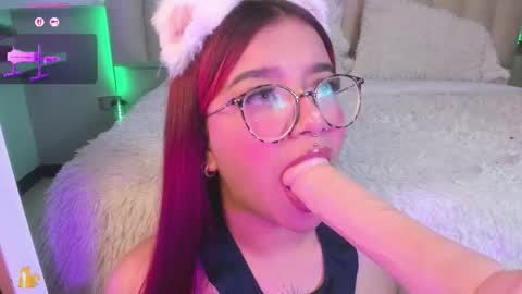  Sally White  online show from October 3, 2025, 4:53 am