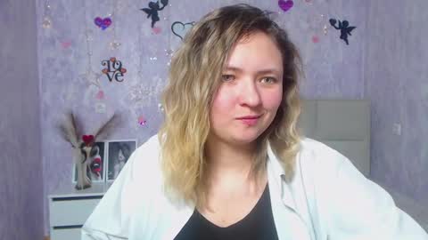 Snapshot of sallyverda chatting on February 20, 2025, 1:25 am Sally online show from February 20, 2025, 1:25 am