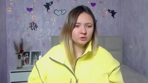 Snapshot of sallyverda chatting on February 25, 2025, 6:42 pm Sally online show from February 25, 2025, 6:42 pm