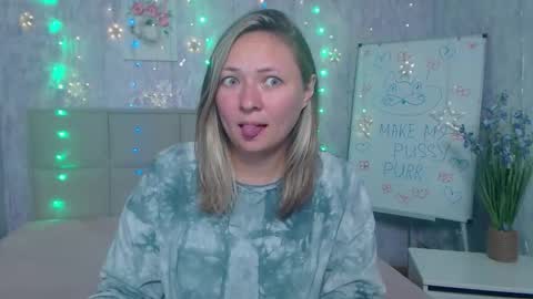 Snapshot of sallyverda chatting on October 6, 2025, 6:16 pm Sally online show from October 6, 2025, 6:16 pm