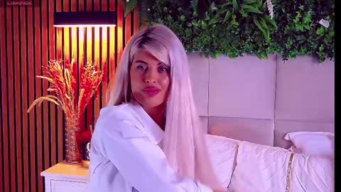 SalmaRoze online show from May 16, 2026, 5:26 am