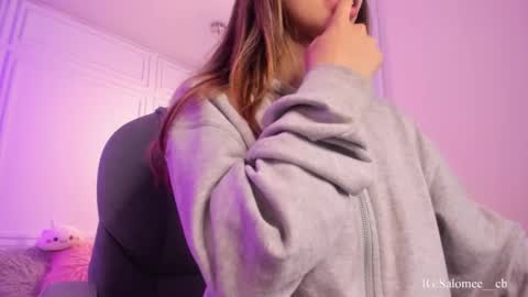 salome__evans online show from November 9, 2025, 2:04 pm