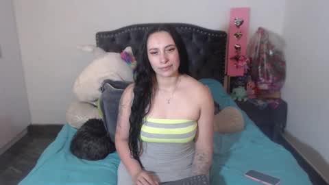 yenny online show from November 3, 2025, 4:25 am