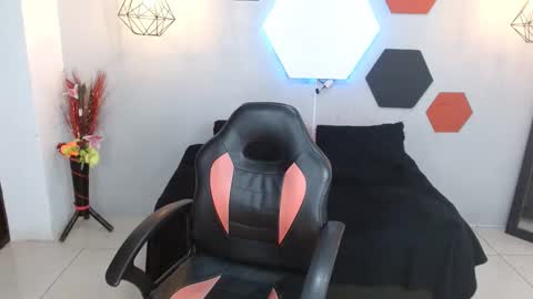 martina online show from January 11, 2025, 6:56 am