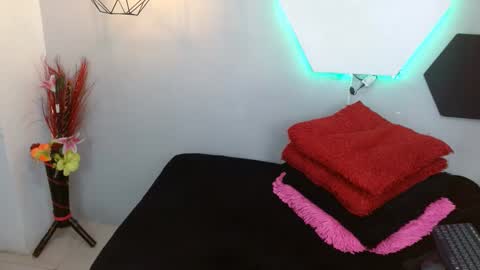 martina online show from January 11, 2025, 9:57 am