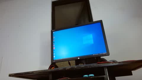 martina online show from March 10, 2025, 5:33 am