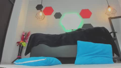 martina online show from September 17, 2025, 4:14 am