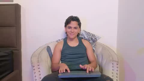 Snapshot of salomonmendoza chatting on October 27, 2025, 5:33 am salomonmendoza online show from October 27, 2025, 5:33 am