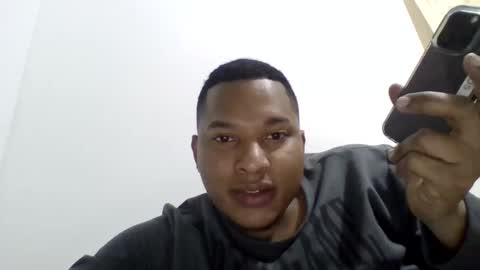 Snapshot of salomoon23 chatting on September 12, 2025, 12:33 am INSTAGRAM luis1pedraza online show from September 12, 2025, 12:33 am