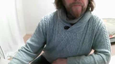 Snapshot of saltimbanquier chatting on February 18, 2025, 9:54 am Saltimbanquier Salt ou Banquier online show from February 18, 2025, 9:54 am