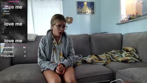 Salty Captain 69  Hat Girl 69 online show from October 9, 2025, 2:15 pm