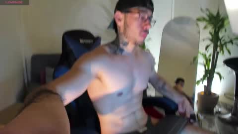 Salvatore online show from November 5, 2025, 12:21 am