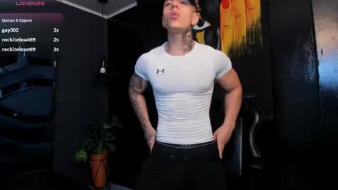 Snapshot of salvatore_damore chatting on November 7, 2025, 5:24 pm SALVATORE online show from November 7, 2025, 5:24 pm