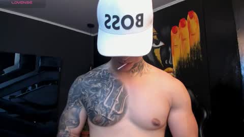 Snapshot of salvatore_damore chatting on November 9, 2025, 5:33 pm SALVATORE online show from November 9, 2025, 5:33 pm