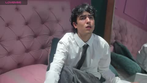 salvatore  online show from December 9, 2024, 2:56 am