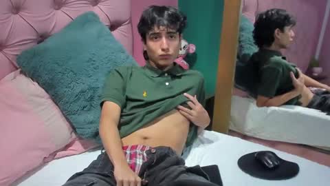 salvatore  online show from December 10, 2024, 10:26 pm