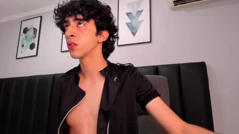 salvatore  online show from February 13, 2025, 6:05 pm