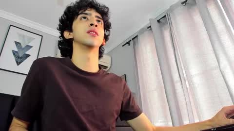 salvatore  online show from February 20, 2025, 2:35 pm