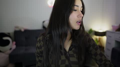 Stefana    or    Samchispas online show from January 21, 2025, 10:30 pm