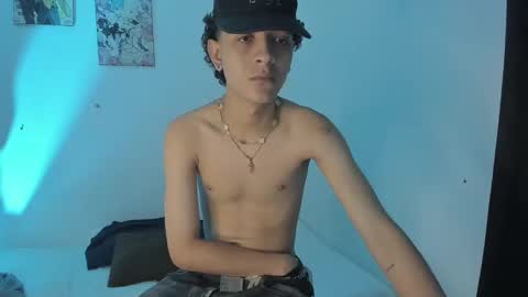 Snapshot of sam__cute chatting on January 7, 2025, 11:35 pm sam__cute online show from January 7, 2025, 11:35 pm