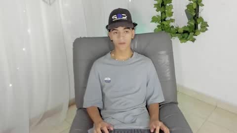 Snapshot of sam__cute chatting on January 25, 2025, 8:10 pm sam__cute online show from January 25, 2025, 8:10 pm