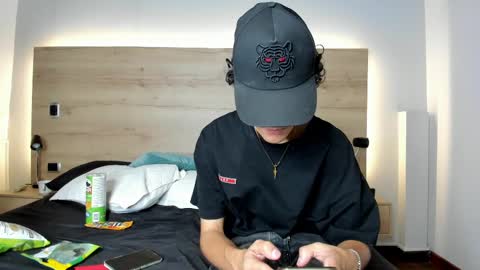 Snapshot of sam__cute chatting on February 27, 2025, 11:37 pm sam__cute online show from February 27, 2025, 11:37 pm