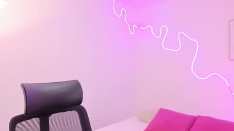 Sam Clark online show from November 4, 2025, 3:16 am