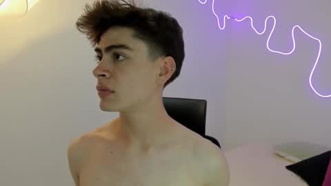 Sam Clark online show from November 9, 2025, 11:03 pm