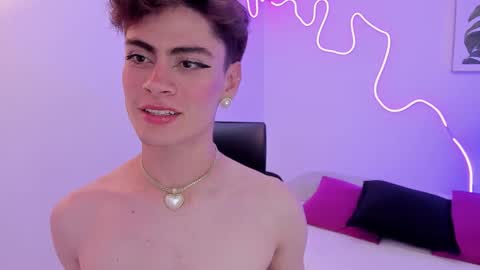 Sam Clark online show from November 15, 2025, 2:31 am