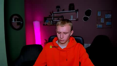 Sam online show from November 25, 2025, 8:31 pm