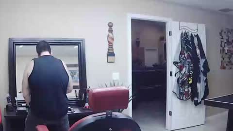 Snapshot of sam_papithebarber chatting on December 29, 2024, 11:50 pm sam_papithebarber online show from December 29, 2024, 11:50 pm